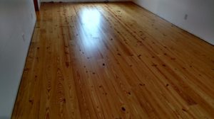 Knotty pine wide planks